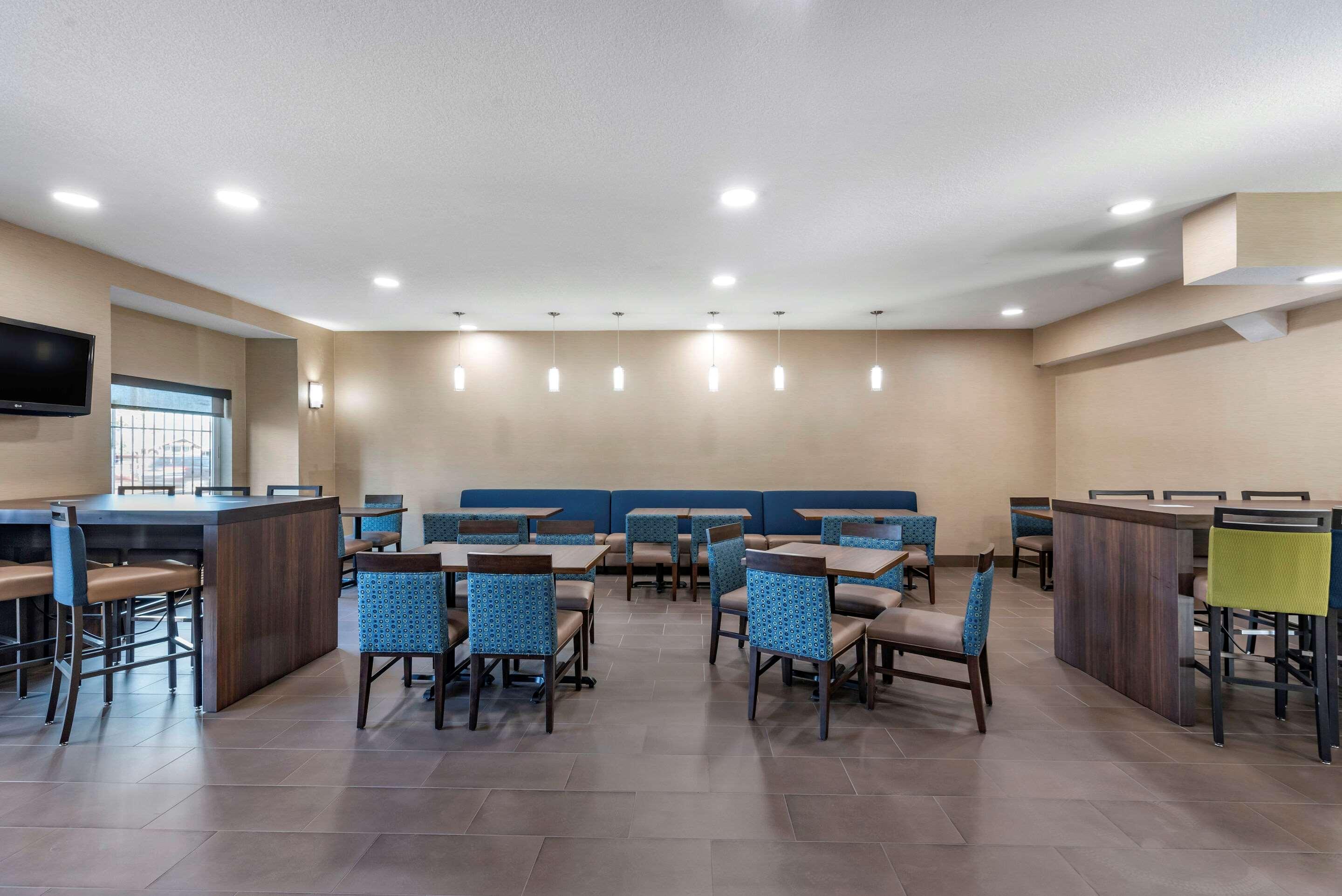 Hotel Comfort Near I-84 And I-205