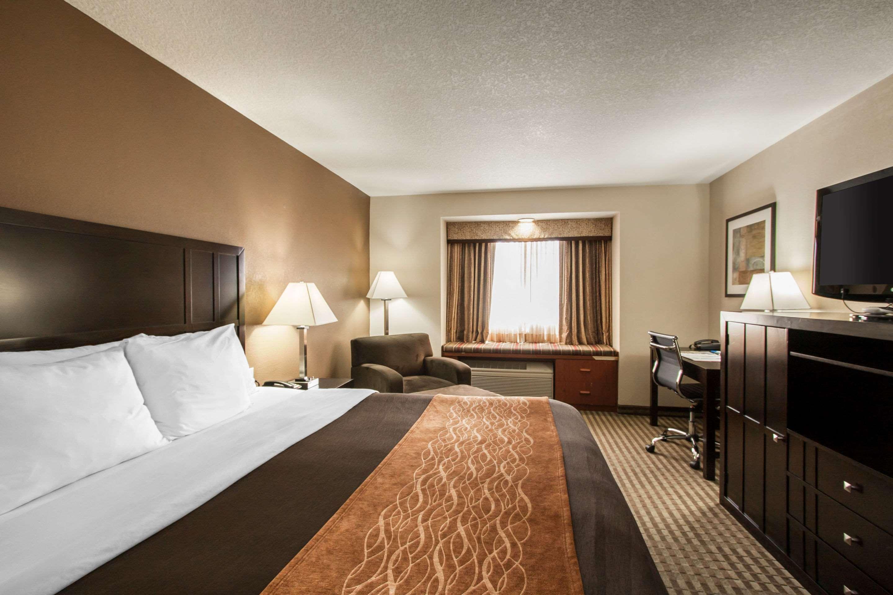 Hotel Comfort Near I-84 And I-205 Portland