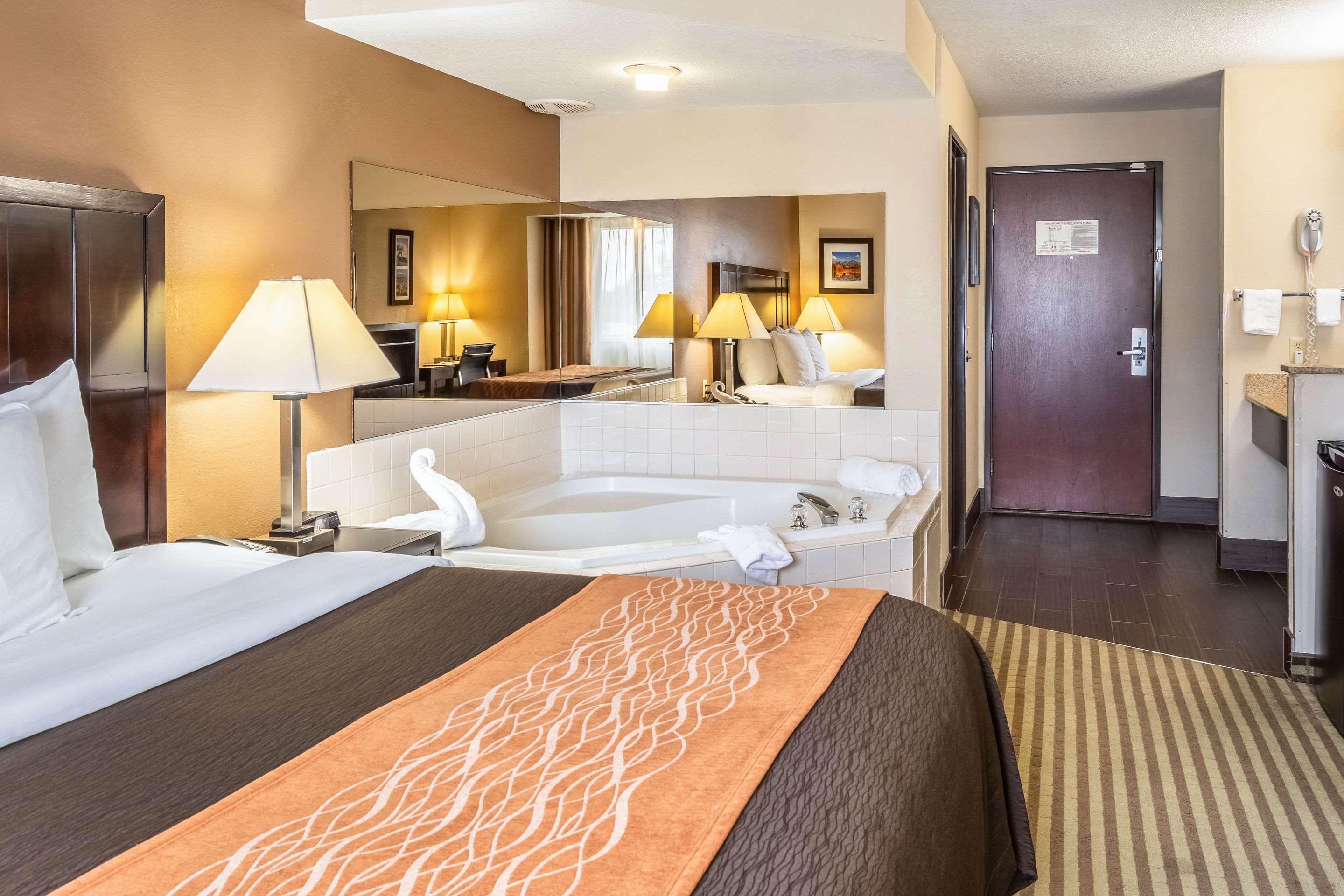 Comfort Near I-84 And I-205 Hotel 3*