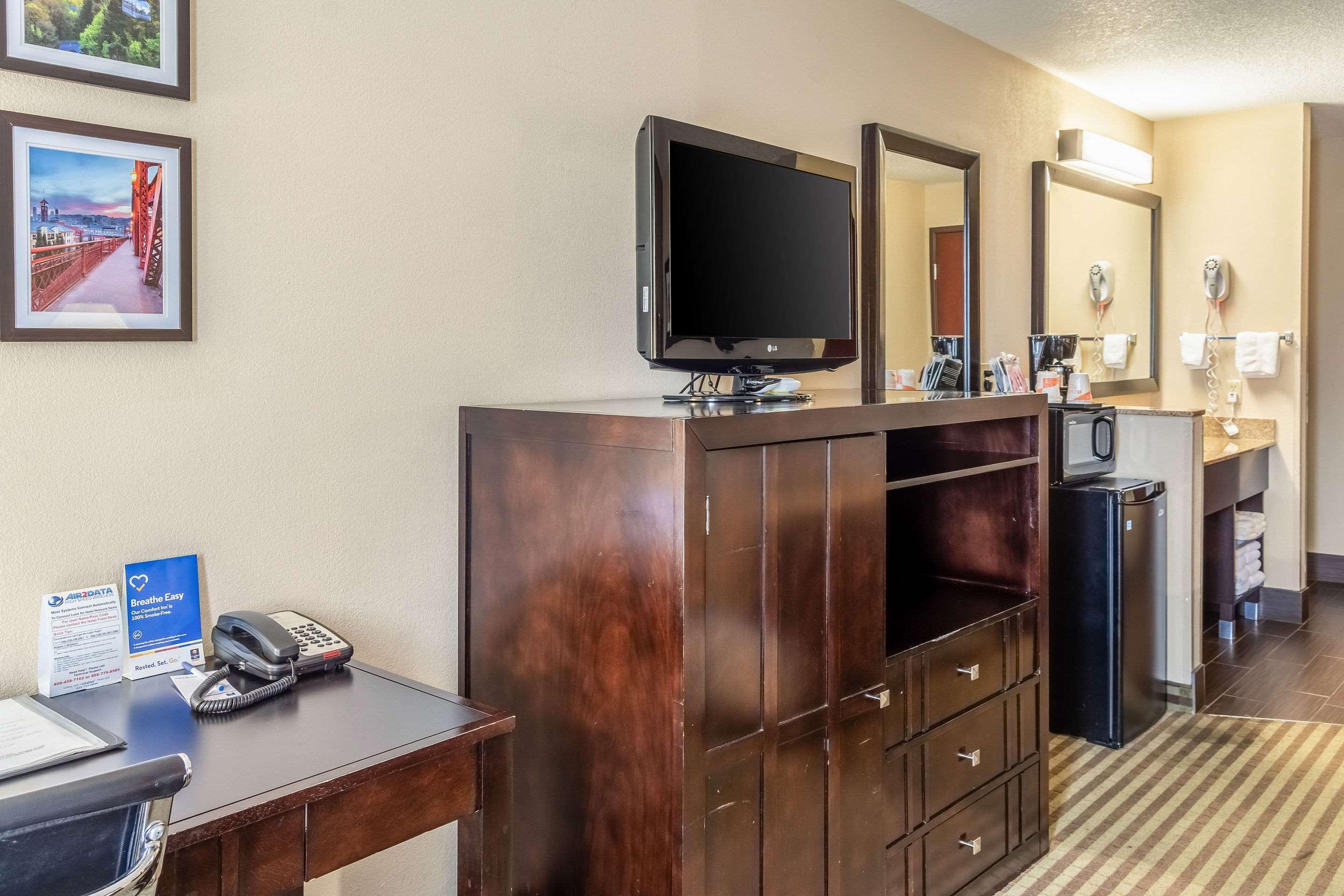 Comfort Near I-84 And I-205 Hotel Portland