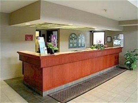 Comfort Near I-84 And I-205 Hotel